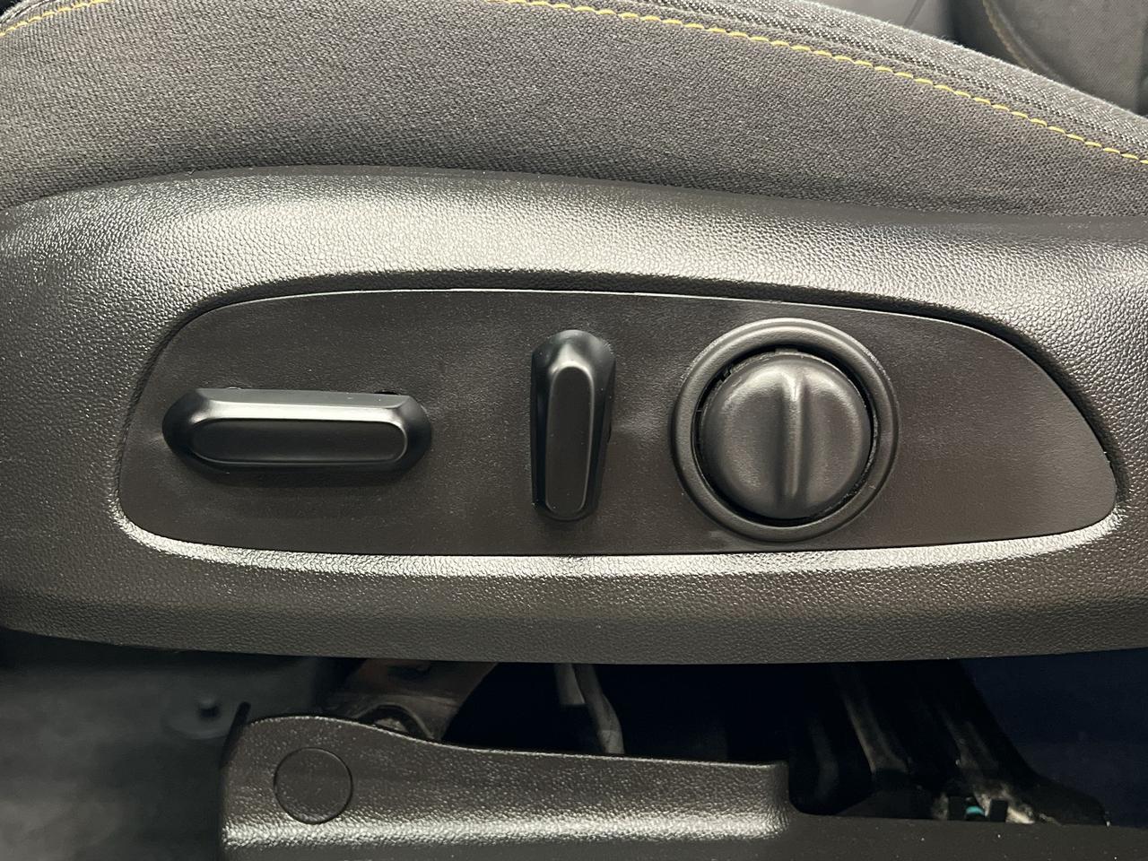 2021 Chevrolet Equinox LT SPORT AWD | HTD SEATS | CARPLAY | 19IN ALLOYS Photo