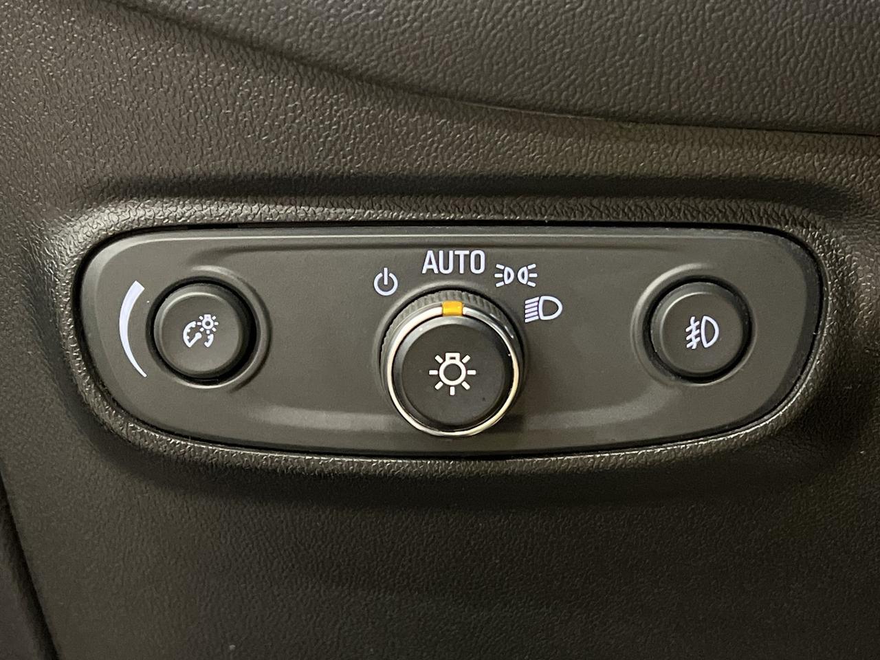 2021 Chevrolet Equinox LT SPORT AWD | HTD SEATS | CARPLAY | 19IN ALLOYS Photo