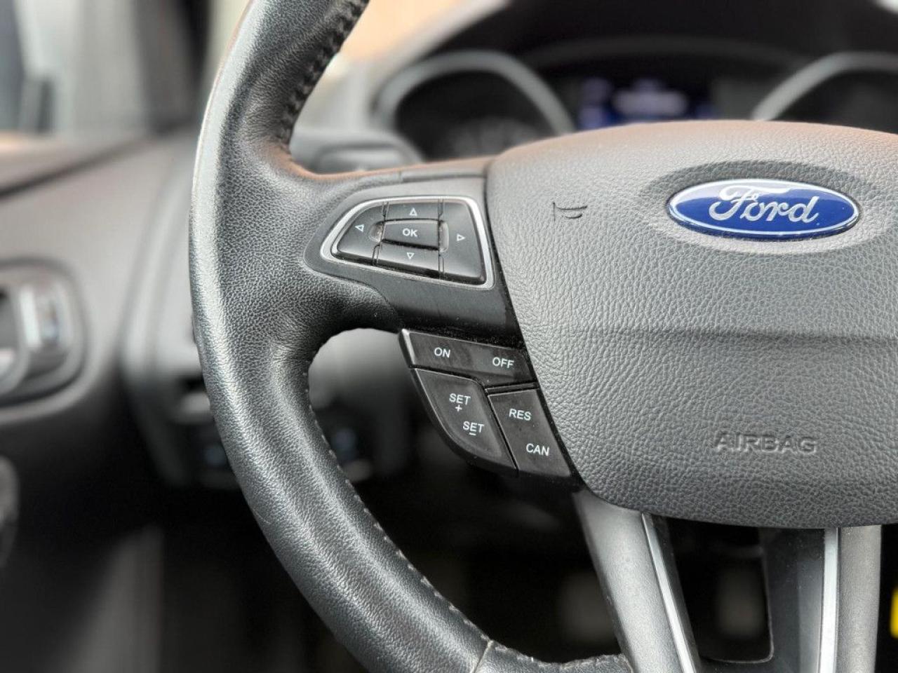 2017 Ford Focus SE | CLEAN CARFAX | BLUETOOTH | BACK UP CAM | HEATED SEATS & STEERING - Photo #21
