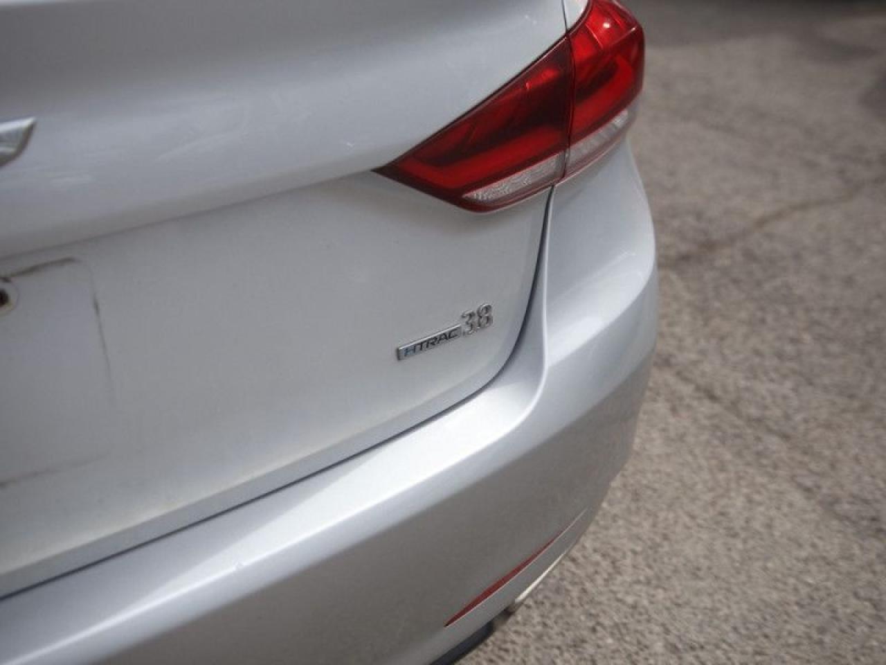 2015 Hyundai Genesis Sedan 3.8 Premium  **LOW KMS - AWD** Photo