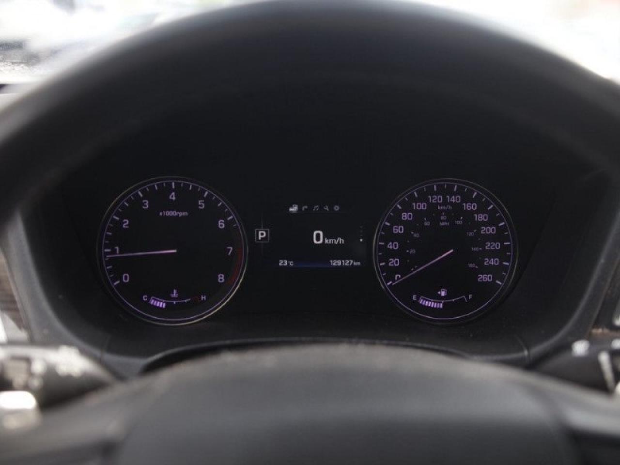2015 Hyundai Genesis Sedan 3.8 Premium  **LOW KMS - AWD** Photo