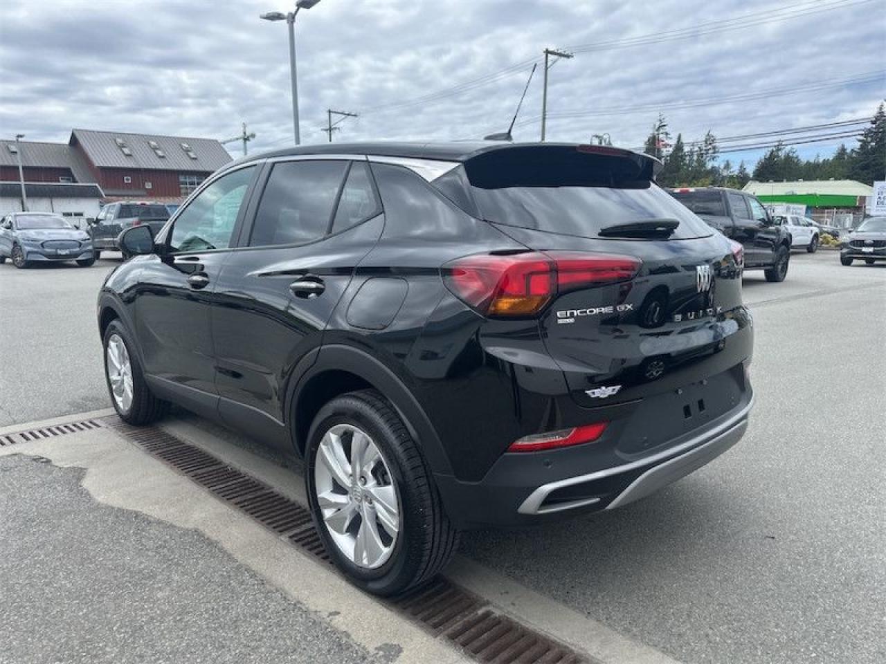 2025 Buick Encore GX Preferred AWD  - Low Mileage Photo2