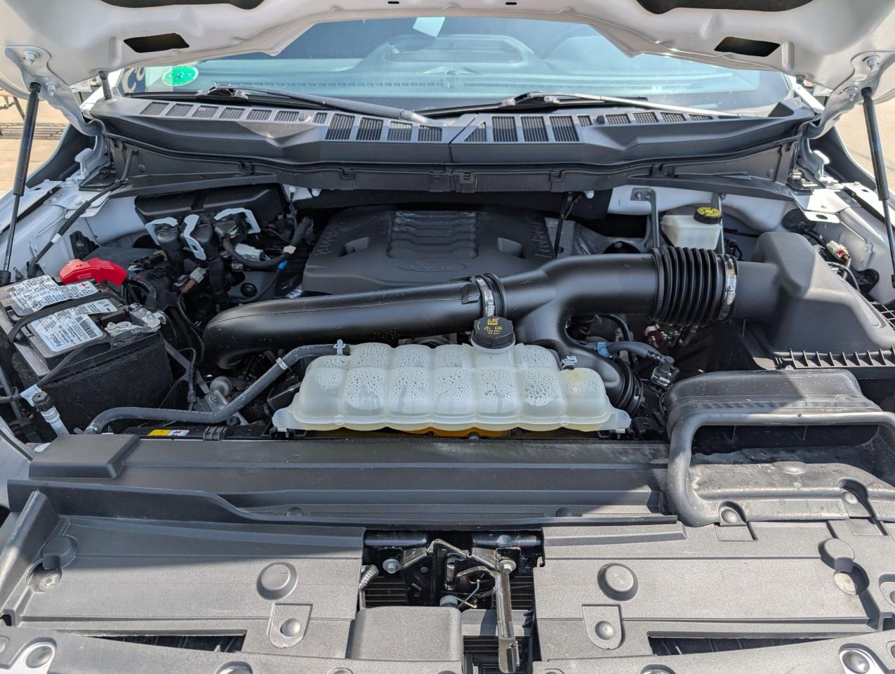 2022 Ford F-150 Lariat Photo5