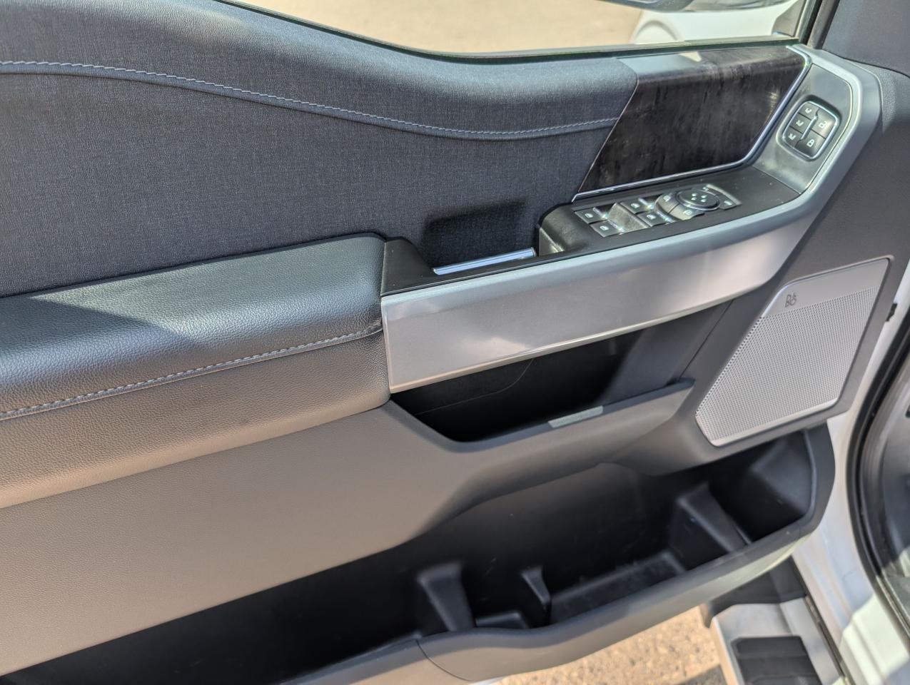 2022 Ford F-150 Lariat Photo5