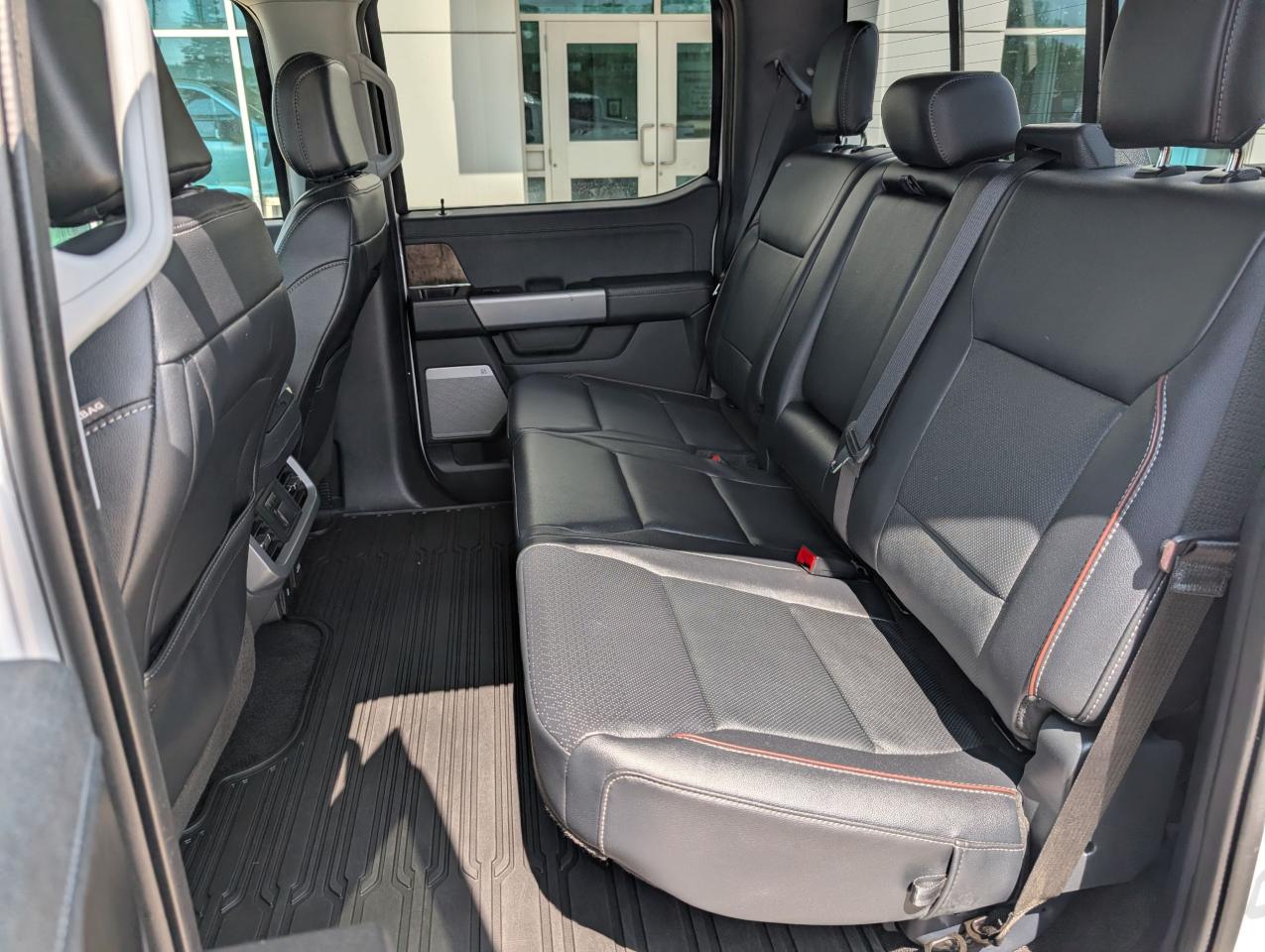 2022 Ford F-150 Lariat Photo5