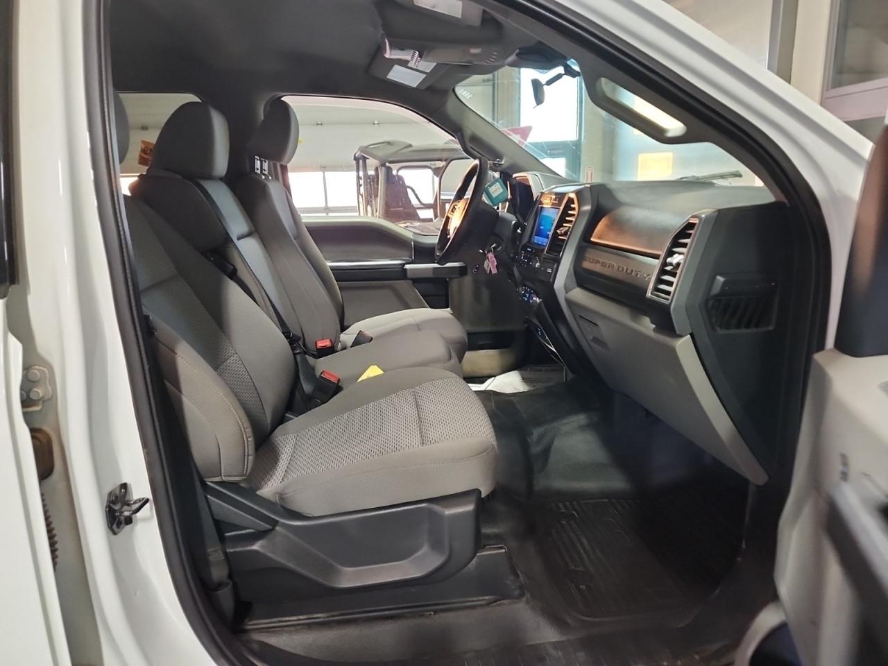 2022 Ford F-250 Super Duty SRW XLT Photo5