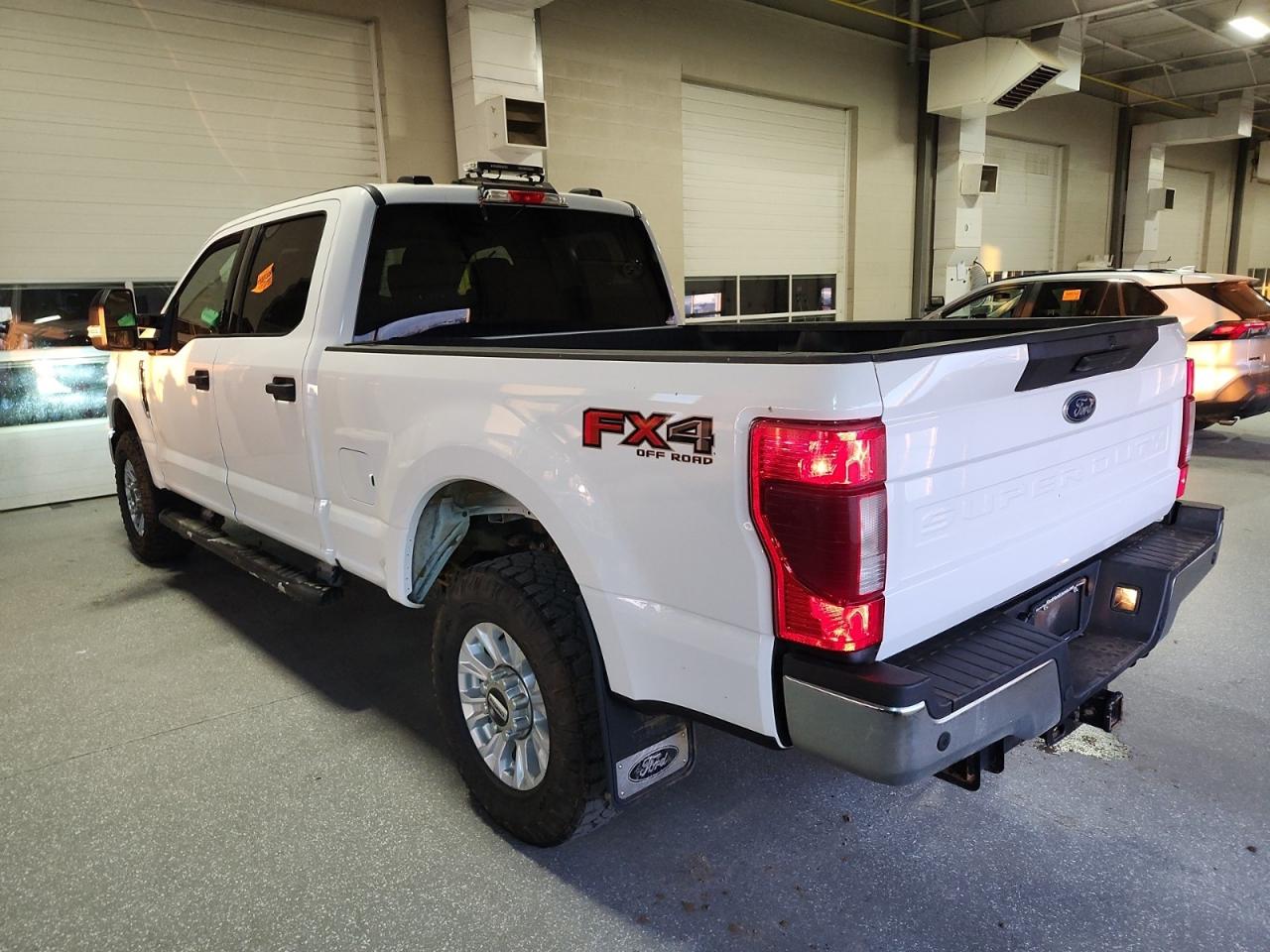 2022 Ford F-250 Super Duty SRW XLT Photo3