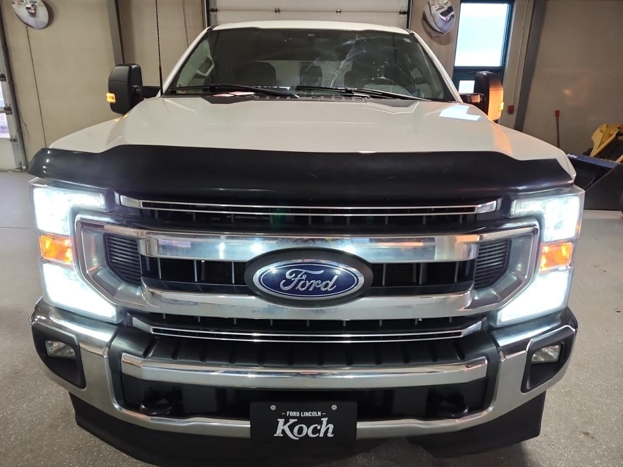 2022 Ford F-250 Super Duty SRW XLT Photo2