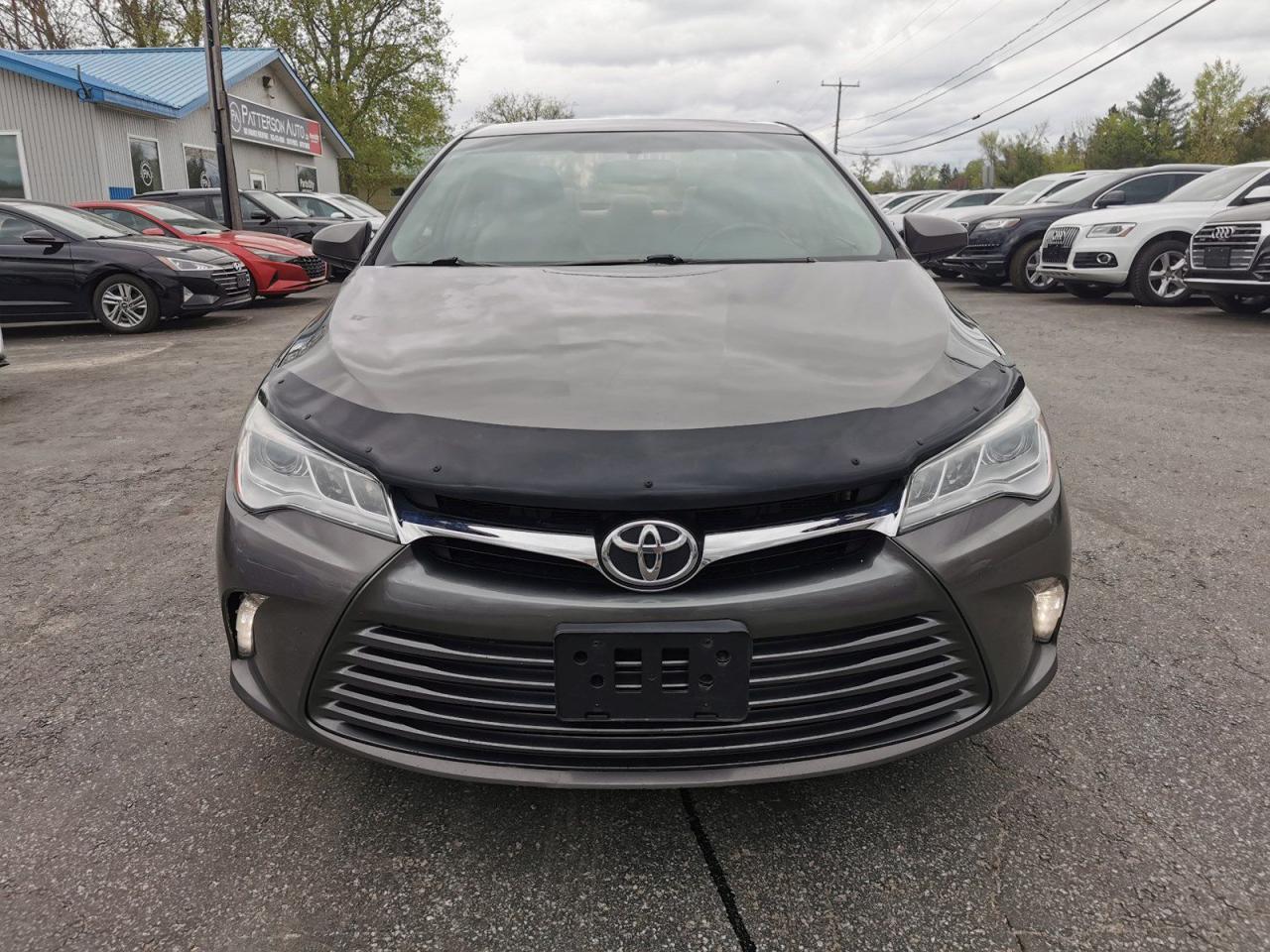 2015 Toyota Camry XLE V6 - Photo #9