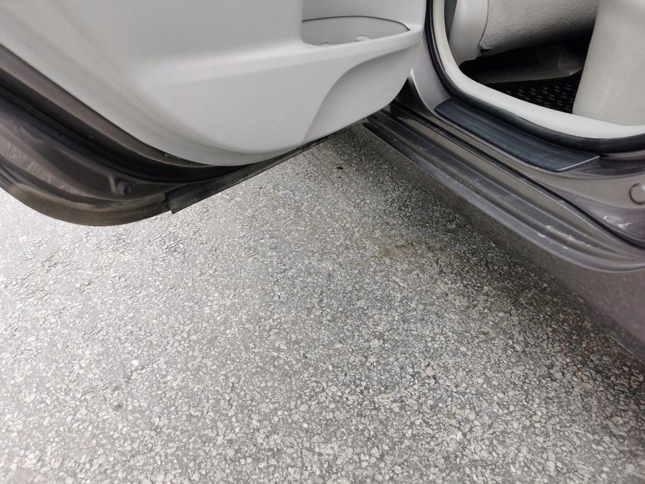 2015 Toyota Camry XLE V6 - Photo #16