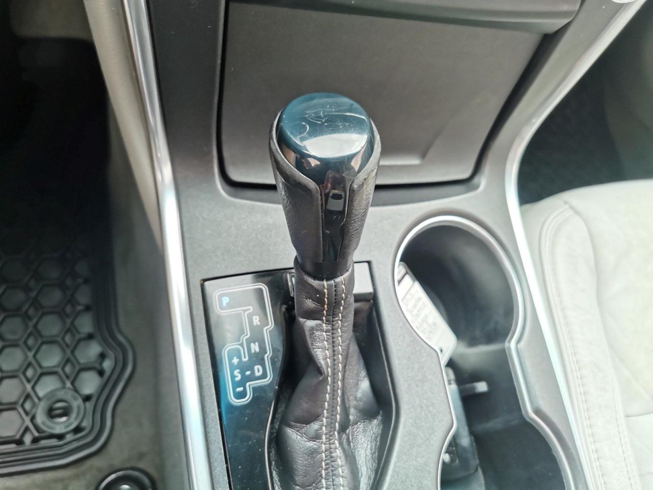2015 Toyota Camry XLE V6 - Photo #27