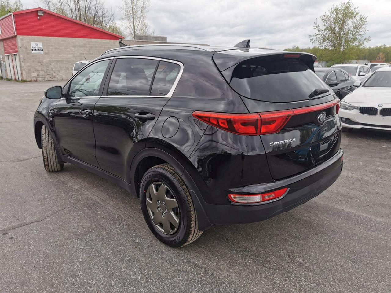 2017 Kia Sportage LX - Photo #3