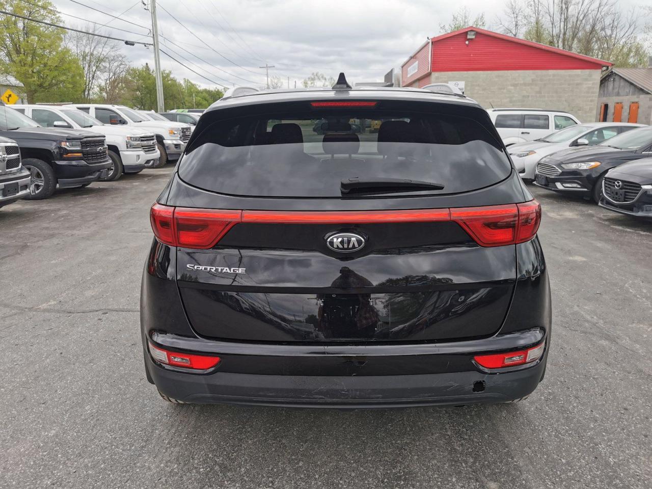 2017 Kia Sportage LX - Photo #4