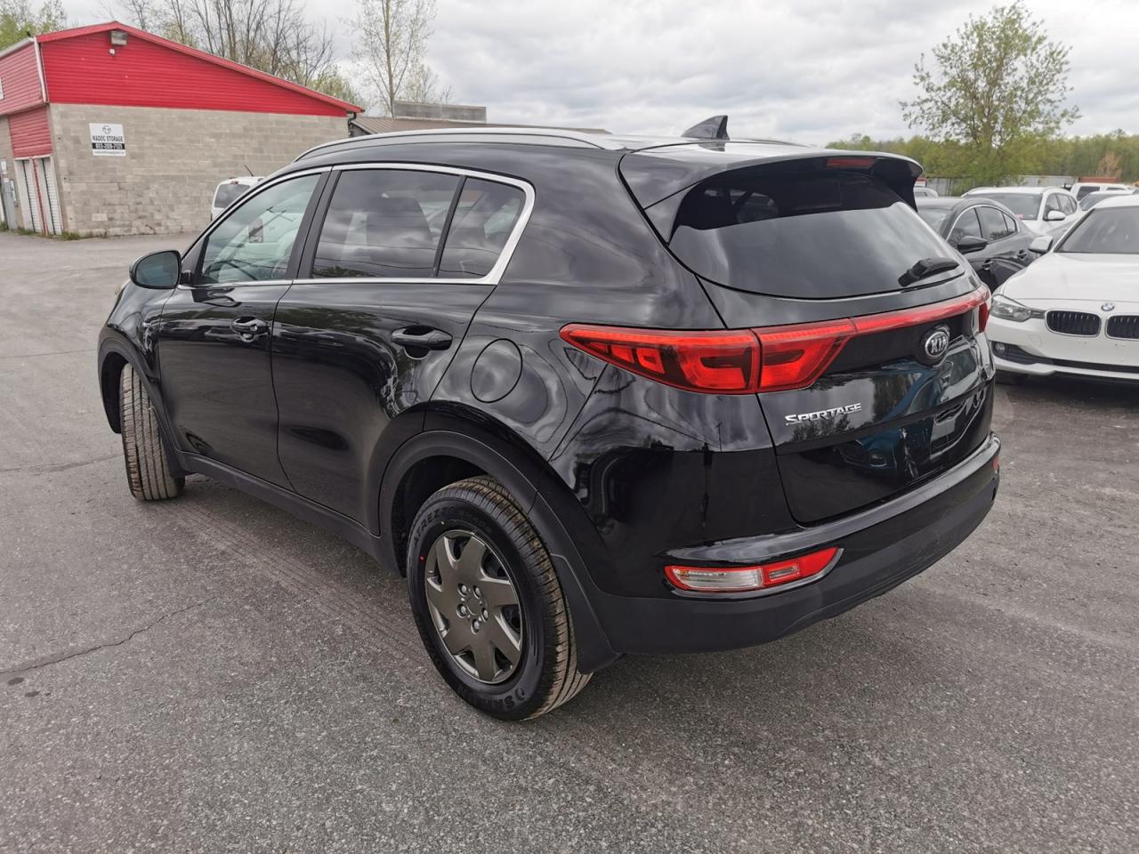 2017 Kia Sportage LX - Photo #3