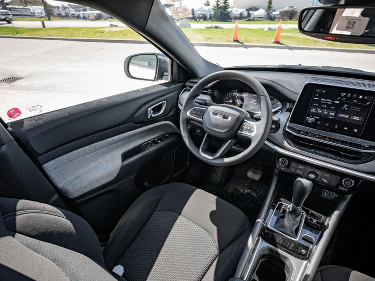 2025 Jeep Compass Sport Photo