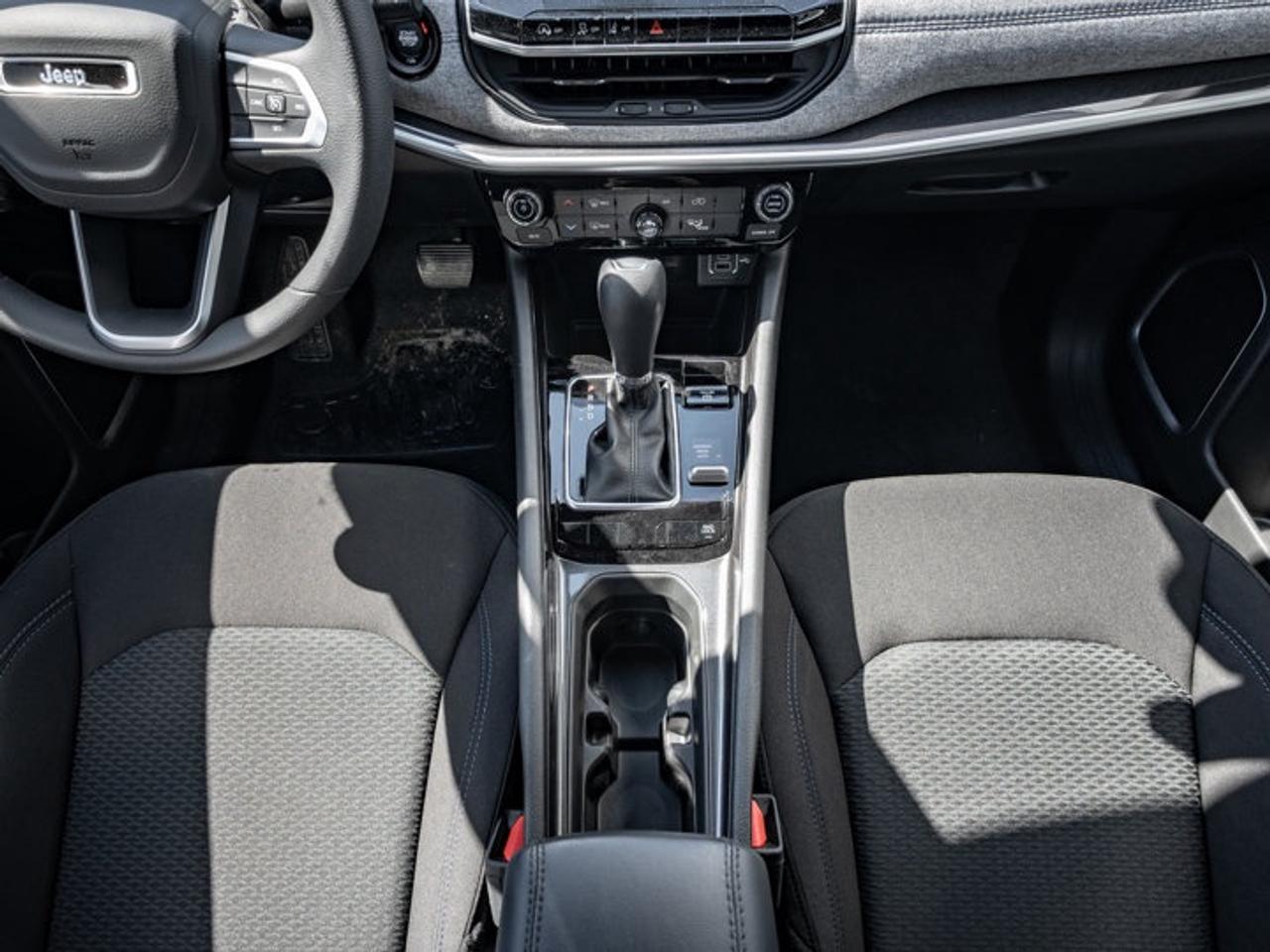 2025 Jeep Compass Sport Photo