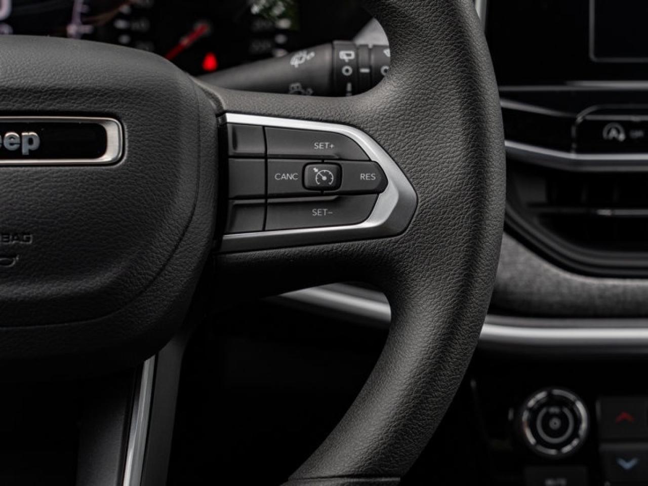 2025 Jeep Compass Sport Photo