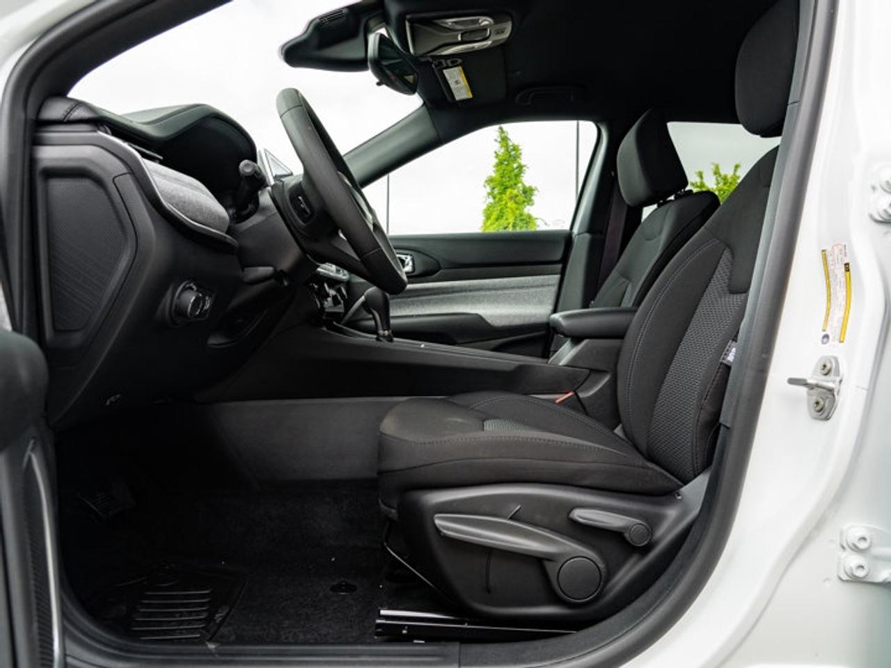 2025 Jeep Compass Sport Photo