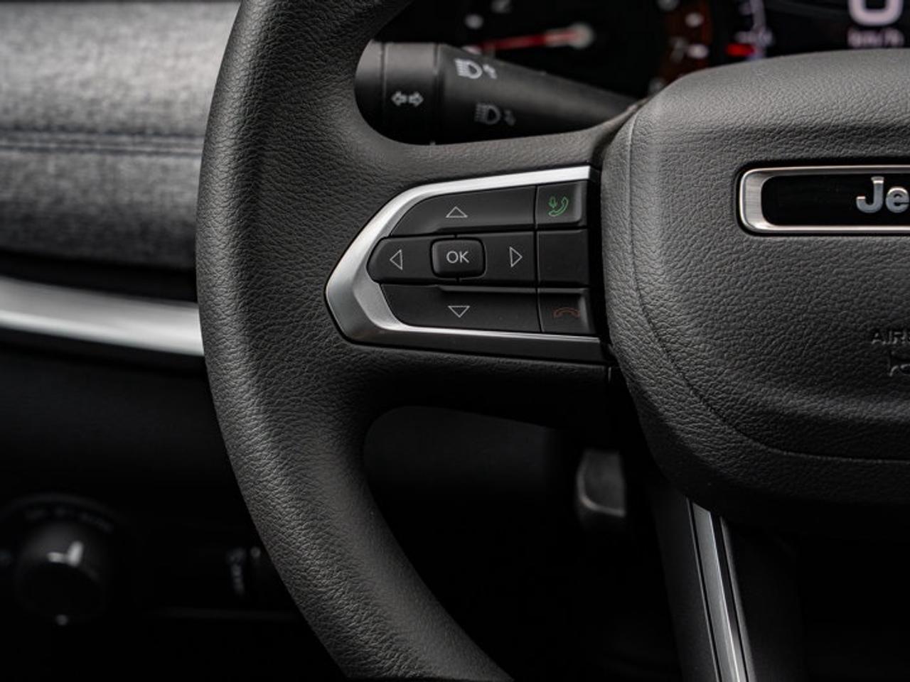 2025 Jeep Compass Sport Photo