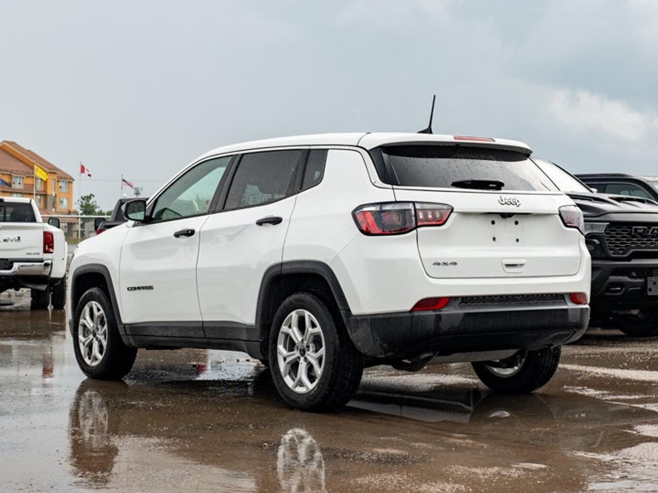 2025 Jeep Compass Sport Photo