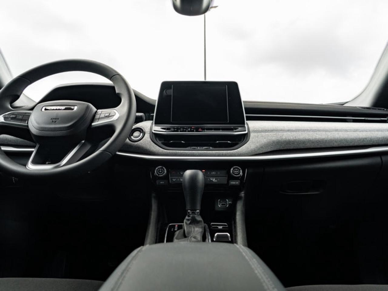 2025 Jeep Compass Sport Photo