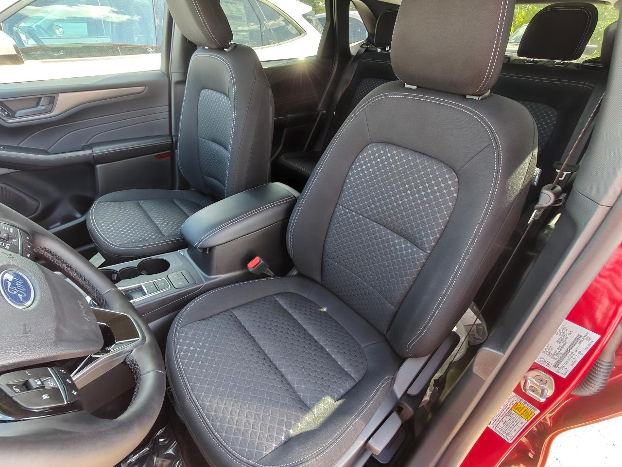 2025 Ford Escape Active AWD Photo4