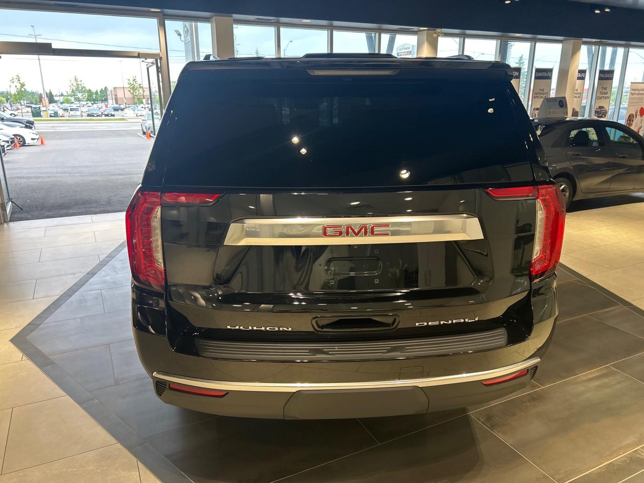 2024 GMC Yukon XL 4WD 4DR DENALI Photo