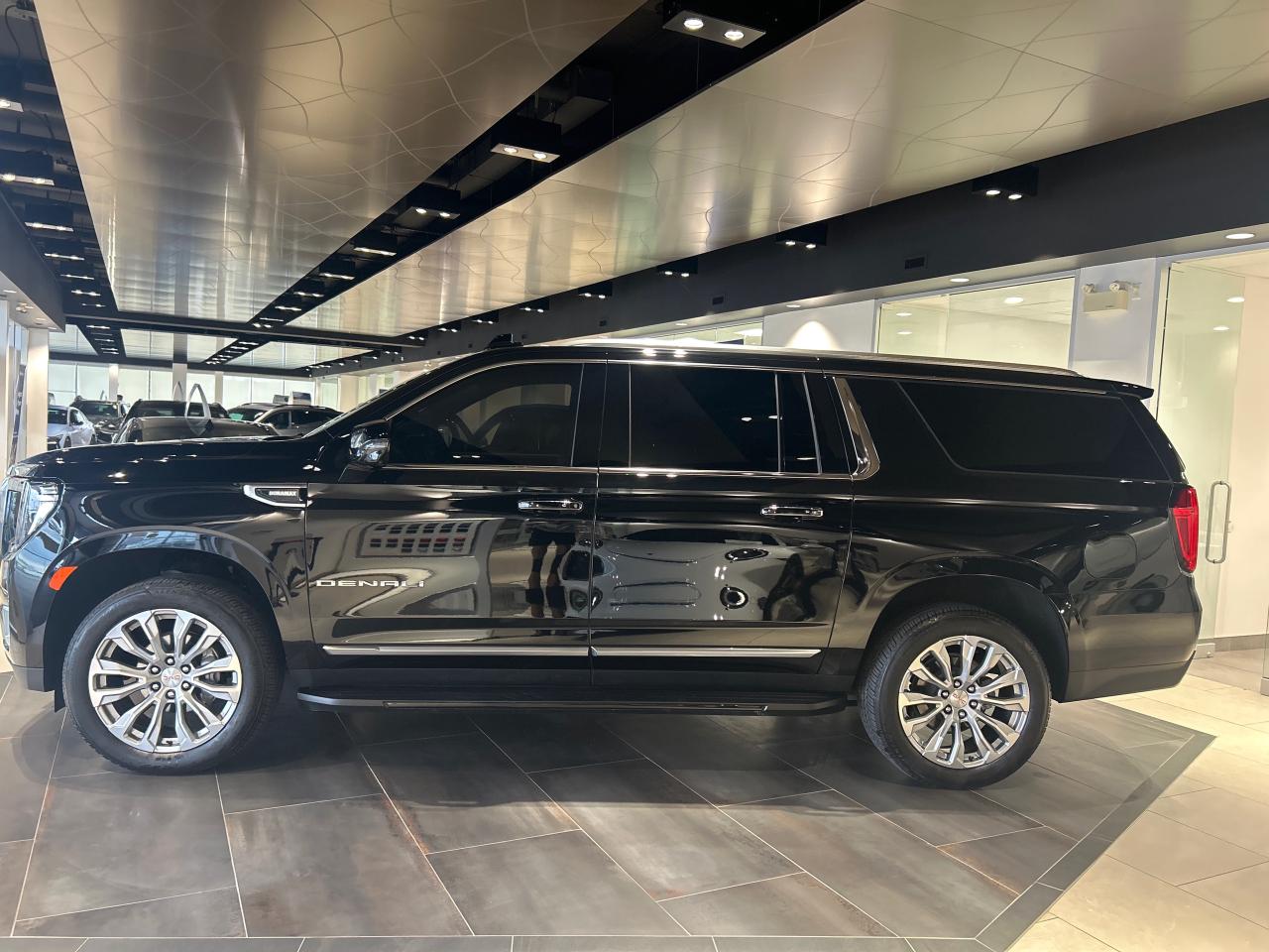 2024 GMC Yukon XL 4WD 4DR DENALI Photo