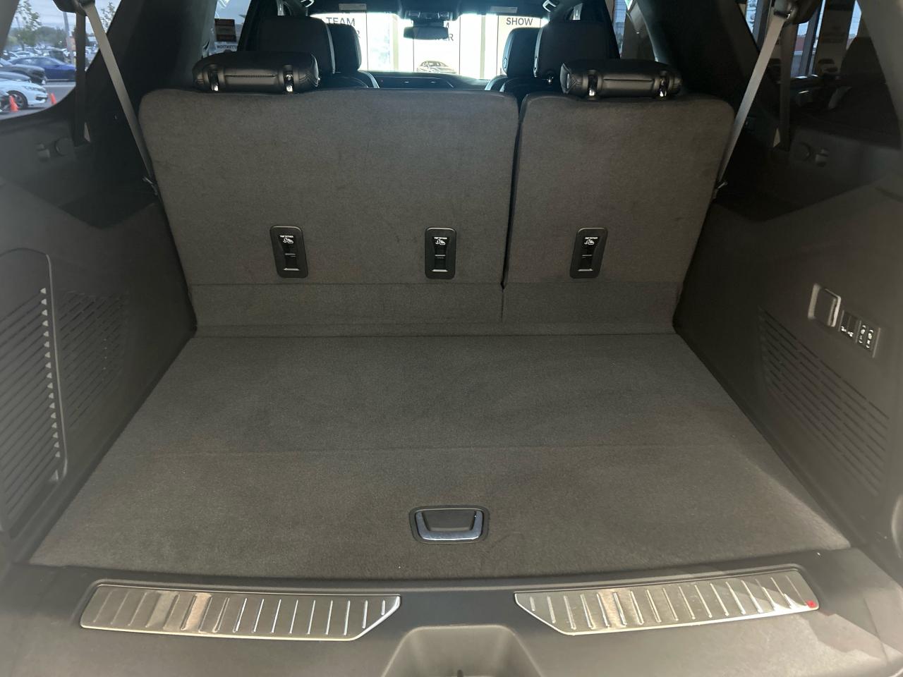 2024 GMC Yukon XL 4WD 4DR DENALI Photo