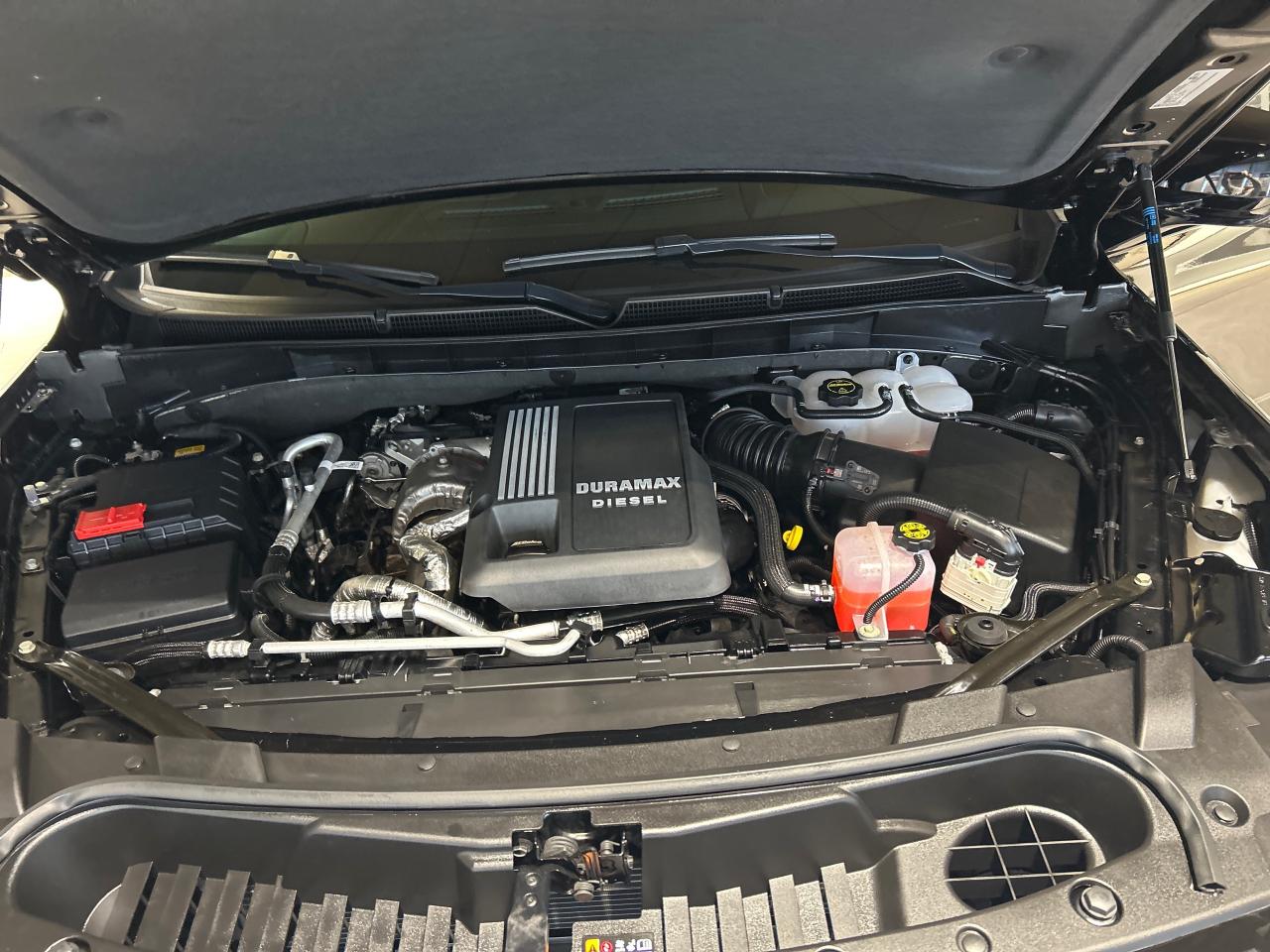 2024 GMC Yukon XL 4WD 4DR DENALI Photo