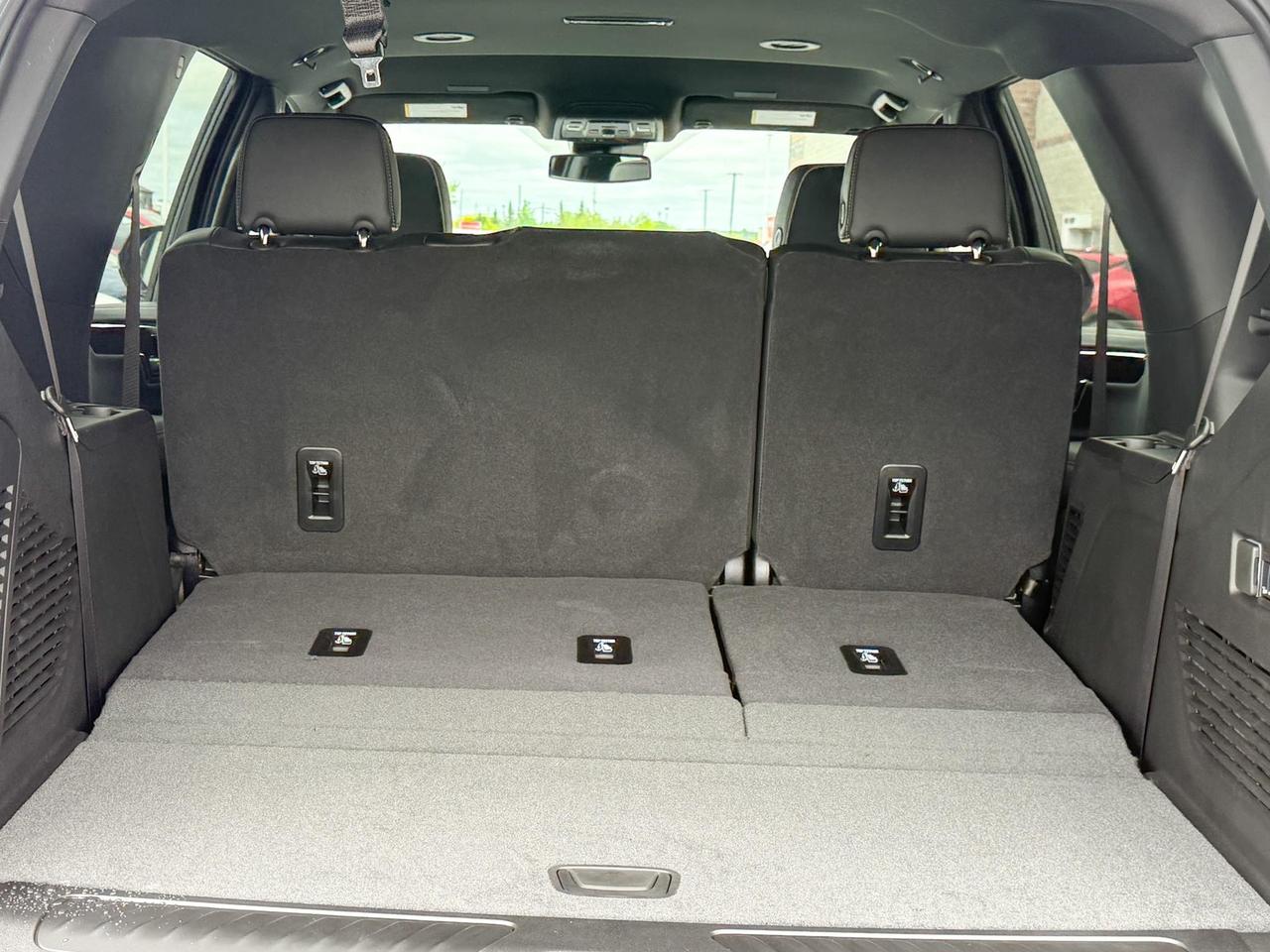 2025 GMC Yukon Elevation 5.3L V8 WITH REMOTE START/ENTRY, HEATED SEATS, HEATED STEERING WHEEL, POWER LIFTGATE, HD SURROUND VISION, BOSE SPEAKER SYSTEM Photo