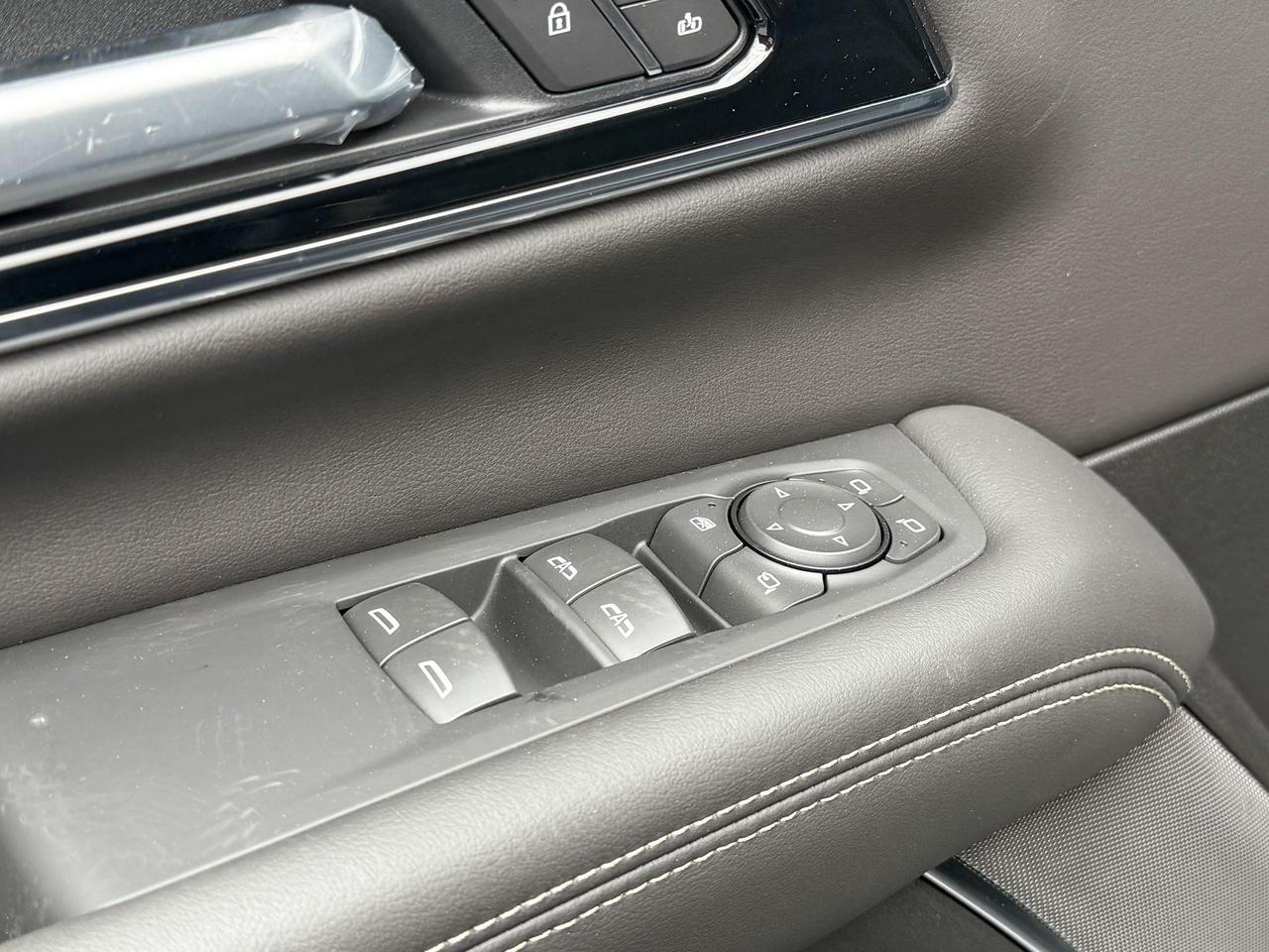 2025 GMC Yukon Elevation 5.3L V8 WITH REMOTE START/ENTRY, HEATED SEATS, HEATED STEERING WHEEL, POWER LIFTGATE, HD SURROUND VISION, BOSE SPEAKER SYSTEM Photo