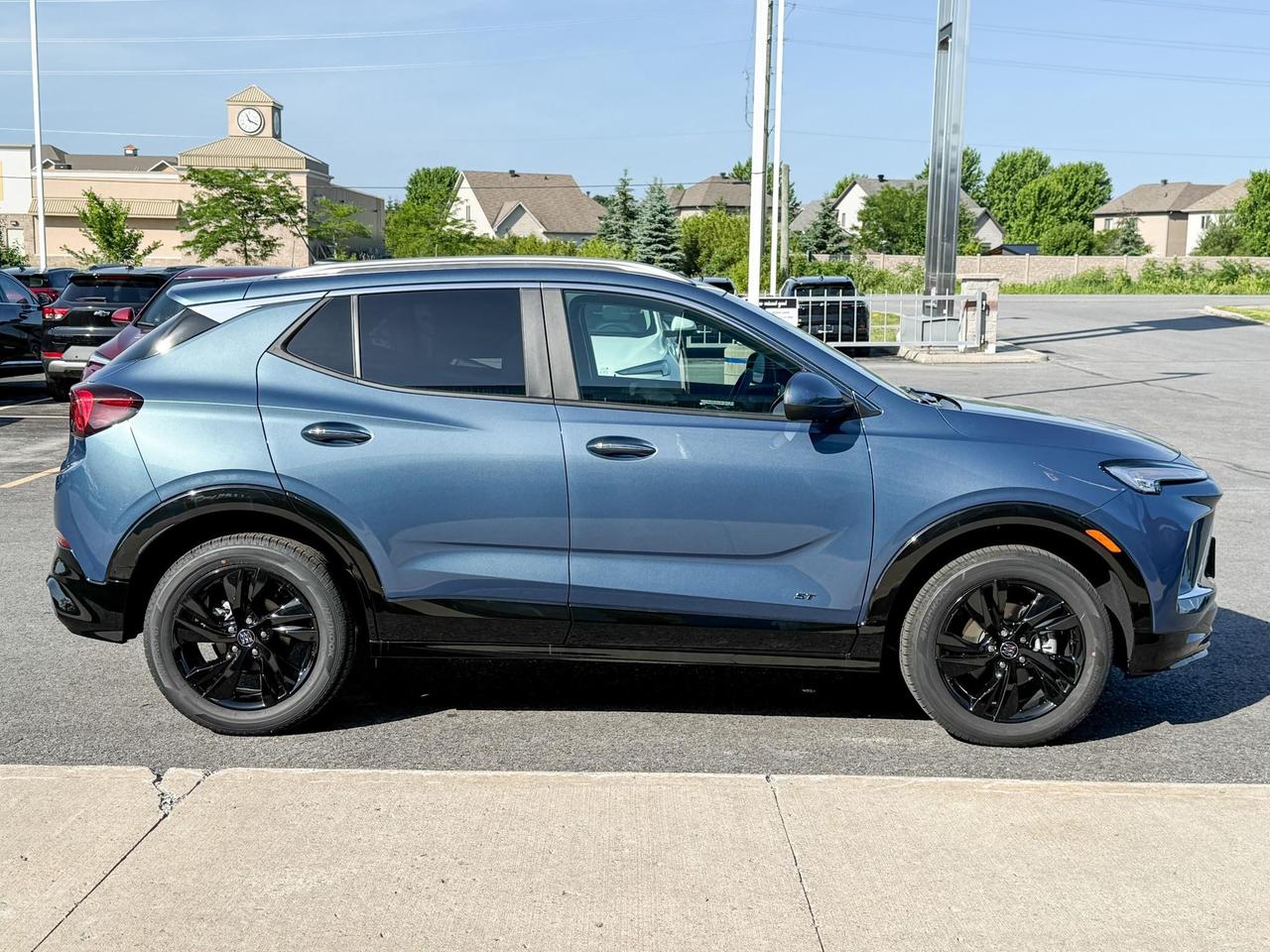 2025 Buick Encore GX Sport Touring 1.3L 3CYL WITH REMOTE START/ENTRY, HEATED SEATS, HEATED STEERING WHEEL, HD REAR VISION CAMERA, APPLE CARPLAY AND ANDROID AUTO Photo