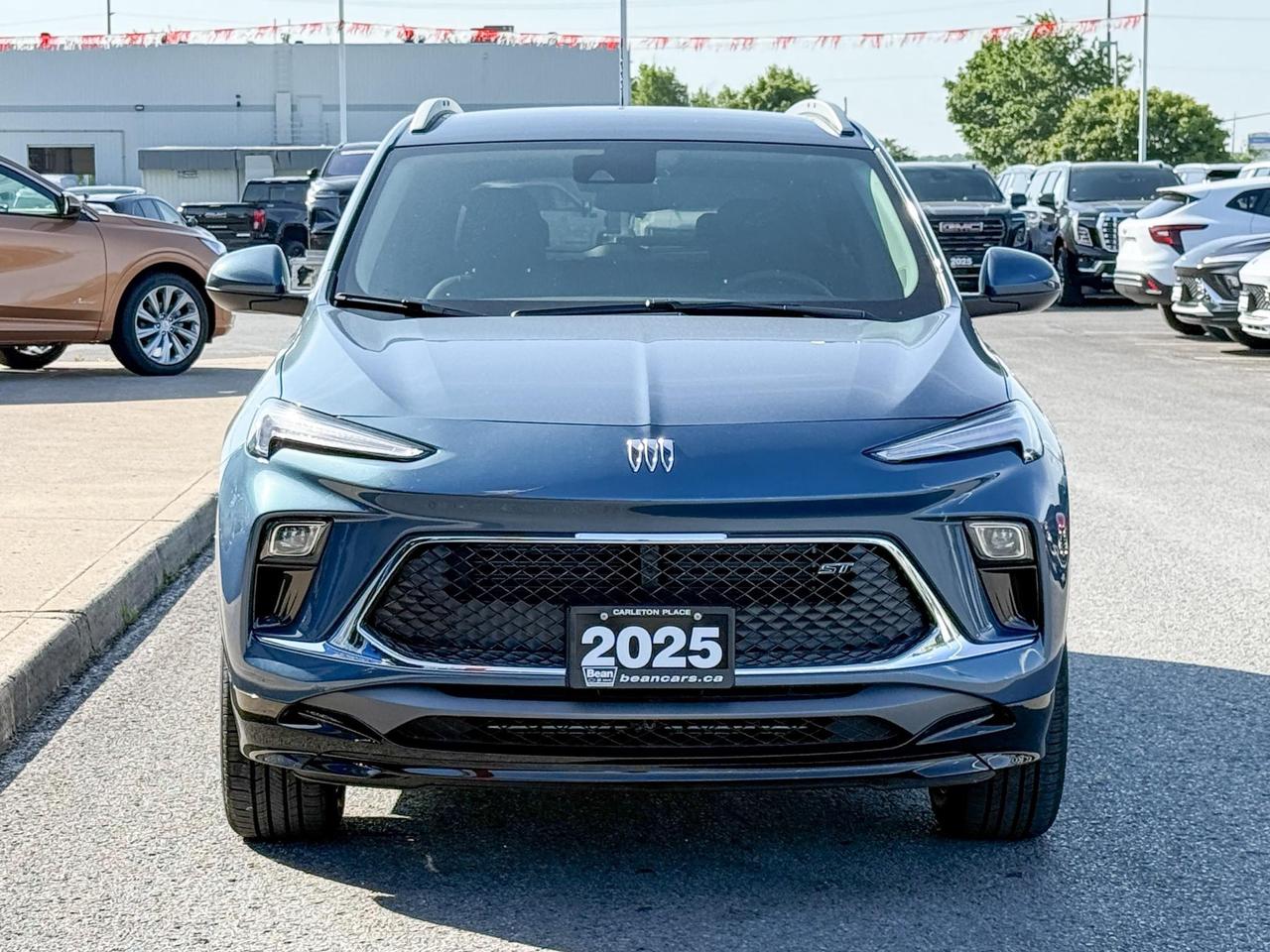 2025 Buick Encore GX Sport Touring 1.3L 3CYL WITH REMOTE START/ENTRY, HEATED SEATS, HEATED STEERING WHEEL, HD REAR VISION CAMERA, APPLE CARPLAY AND ANDROID AUTO Photo