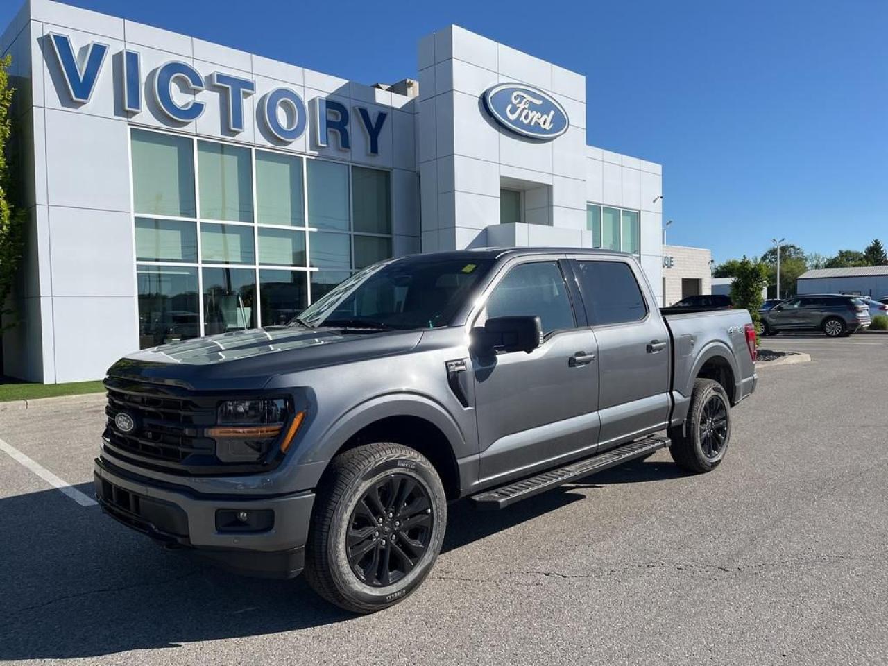 New 2025 Ford F-150 XLT for sale in Chatham, ON