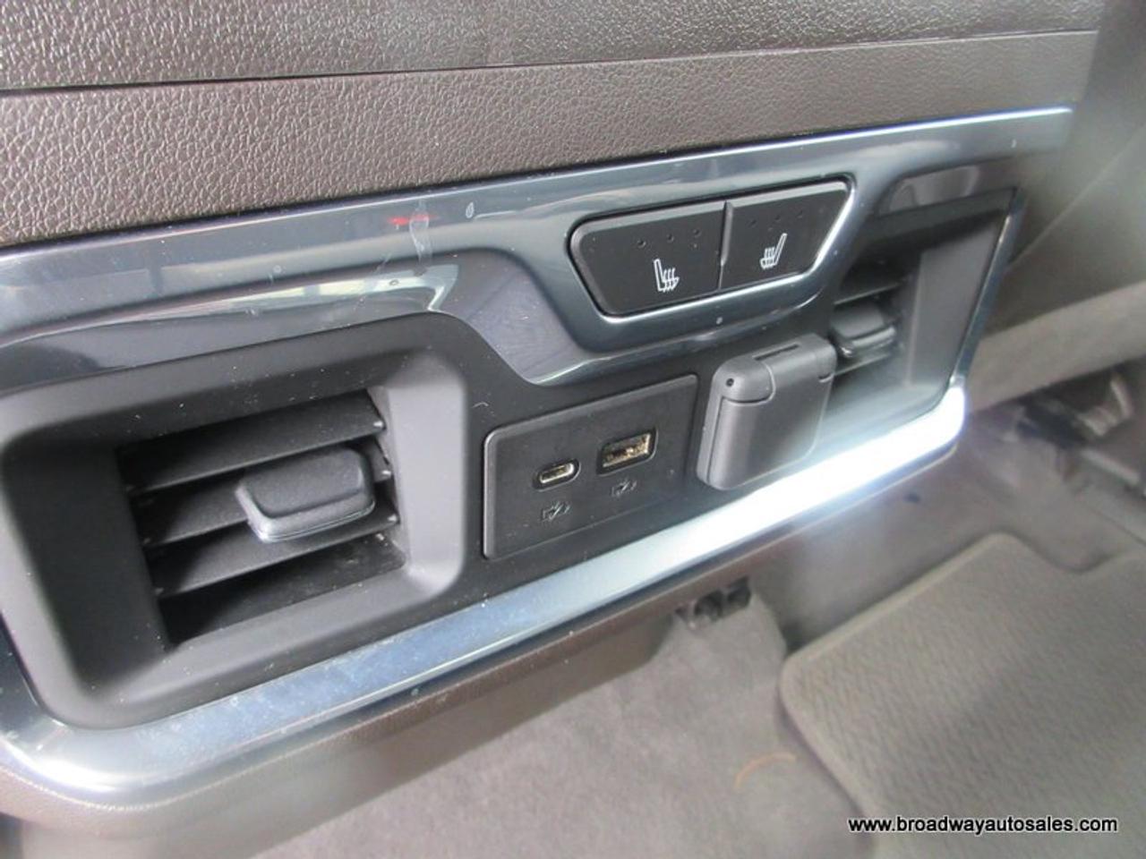 2021 GMC Sierra 1500 LOADED DENALI-PACKAGE 5 PASSENGER 3.0L - DURAMAX.. 4X4.. CREW-CAB.. SHORTY.. NAVIGATION.. LEATHER.. HEATED/AC SEATS.. BACK-UP CAMERA.. Photo