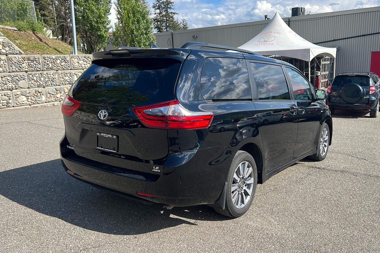 2020 Toyota Sienna LE AWD 7 PASS Photo