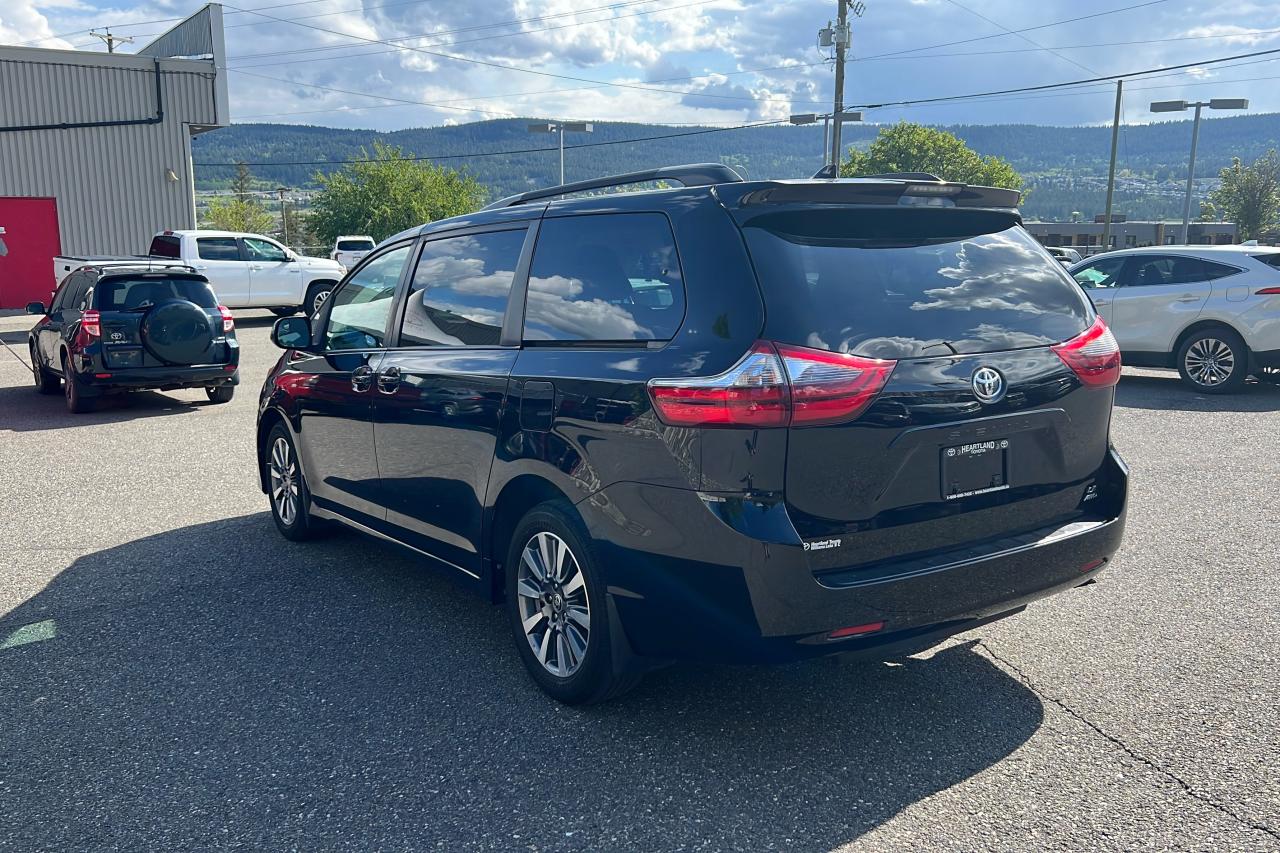 2020 Toyota Sienna LE AWD 7 PASS Photo4