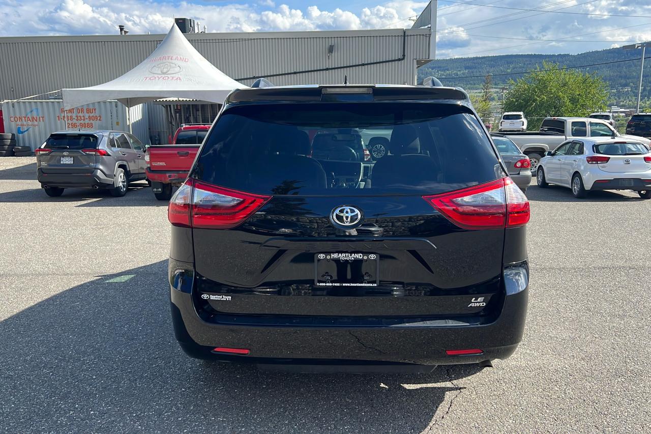 2020 Toyota Sienna LE AWD 7 PASS Photo
