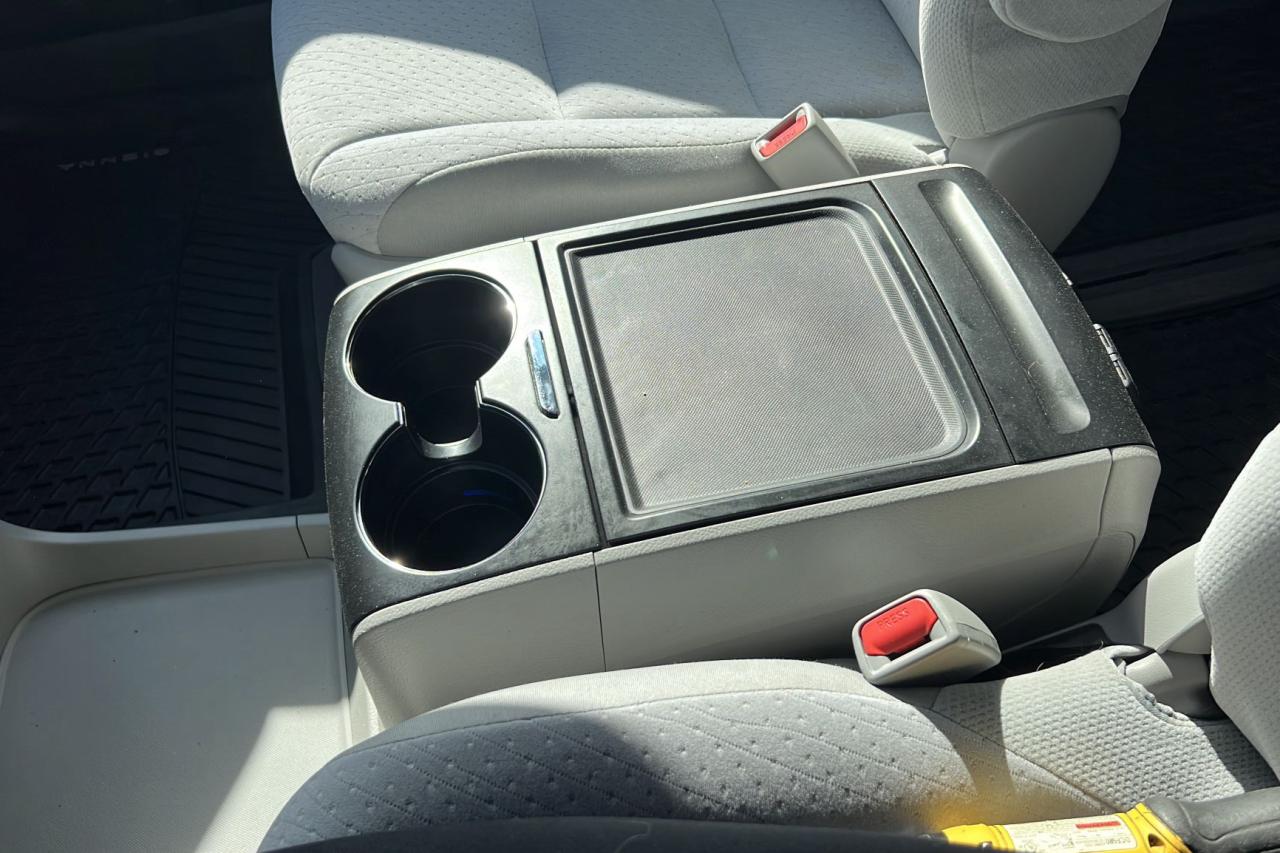 2020 Toyota Sienna LE AWD 7 PASS Photo