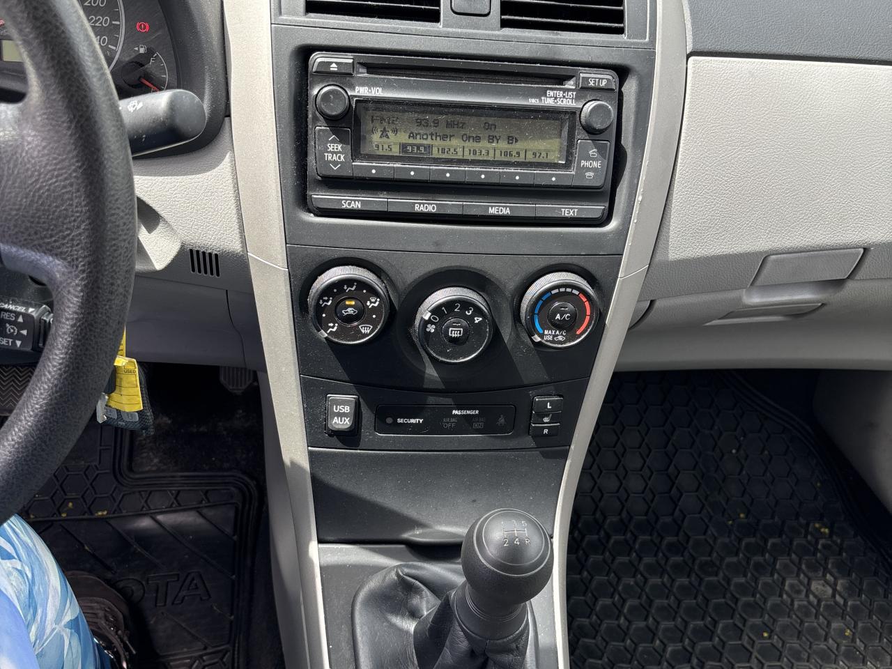 2012 Toyota Corolla CE Manual Photo14