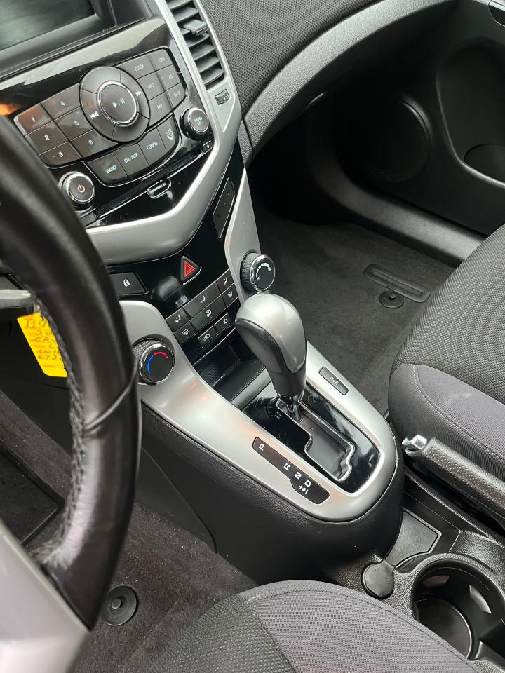 2014 Chevrolet Cruze 1LT- - Photo #19