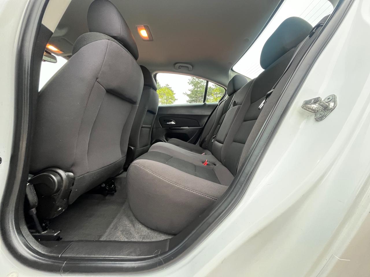 2014 Chevrolet Cruze 1LT- - Photo #11