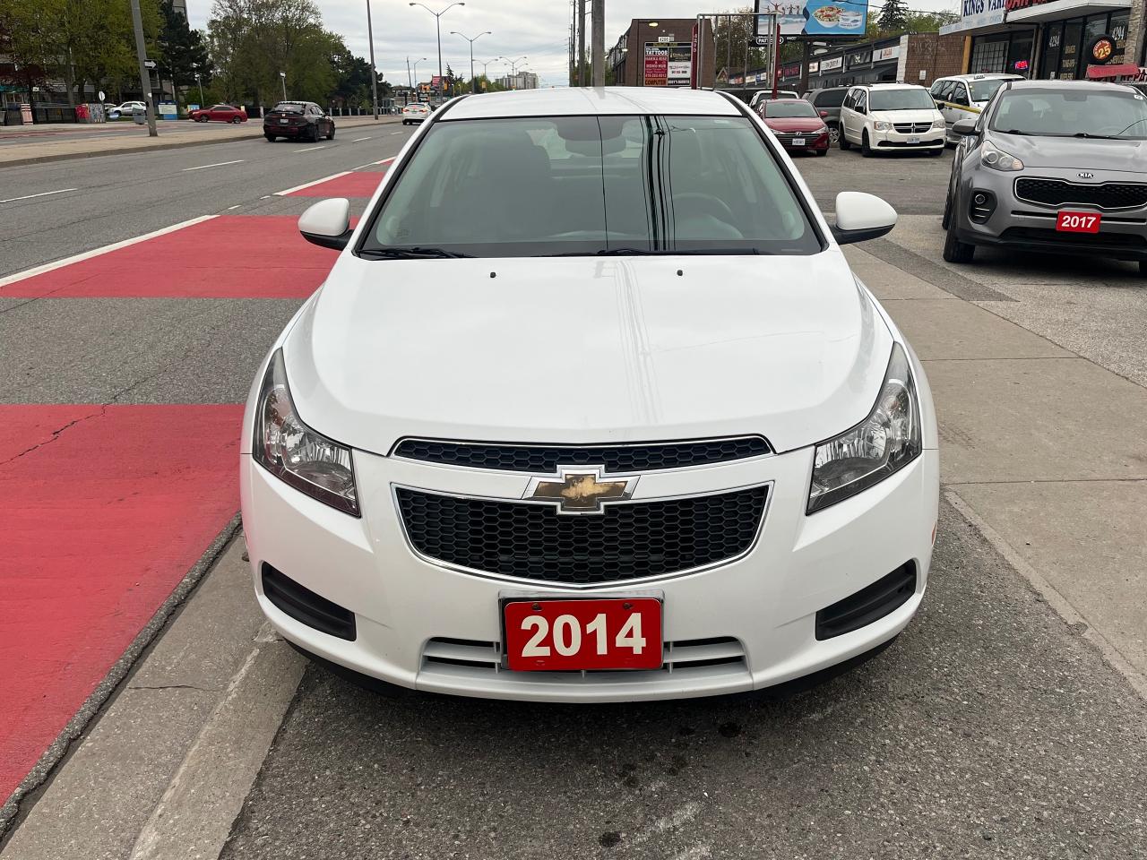2014 Chevrolet Cruze 1LT- - Photo #2