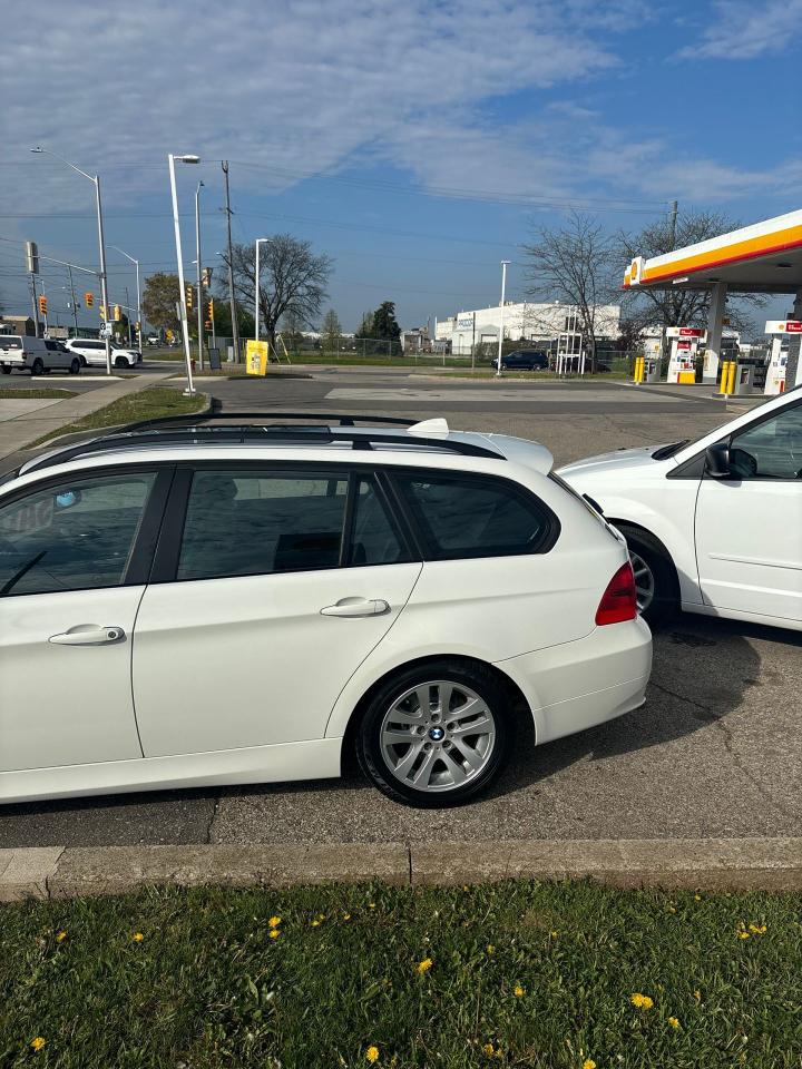 2008 BMW 3 Series 4dr Touring Wgn 328xi AWD - Photo #5