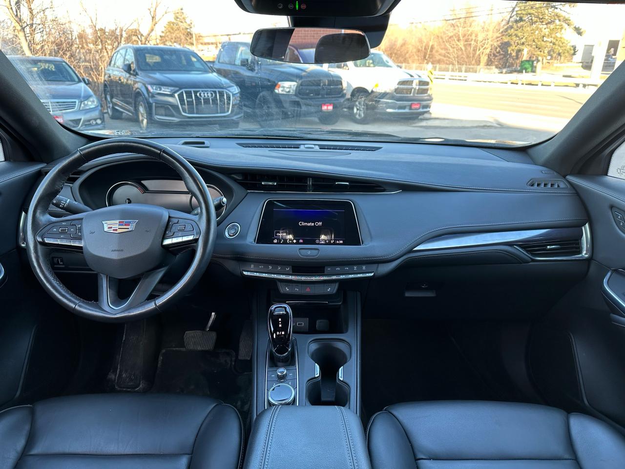 2023 Cadillac XT4 AWD Luxury - Photo #11
