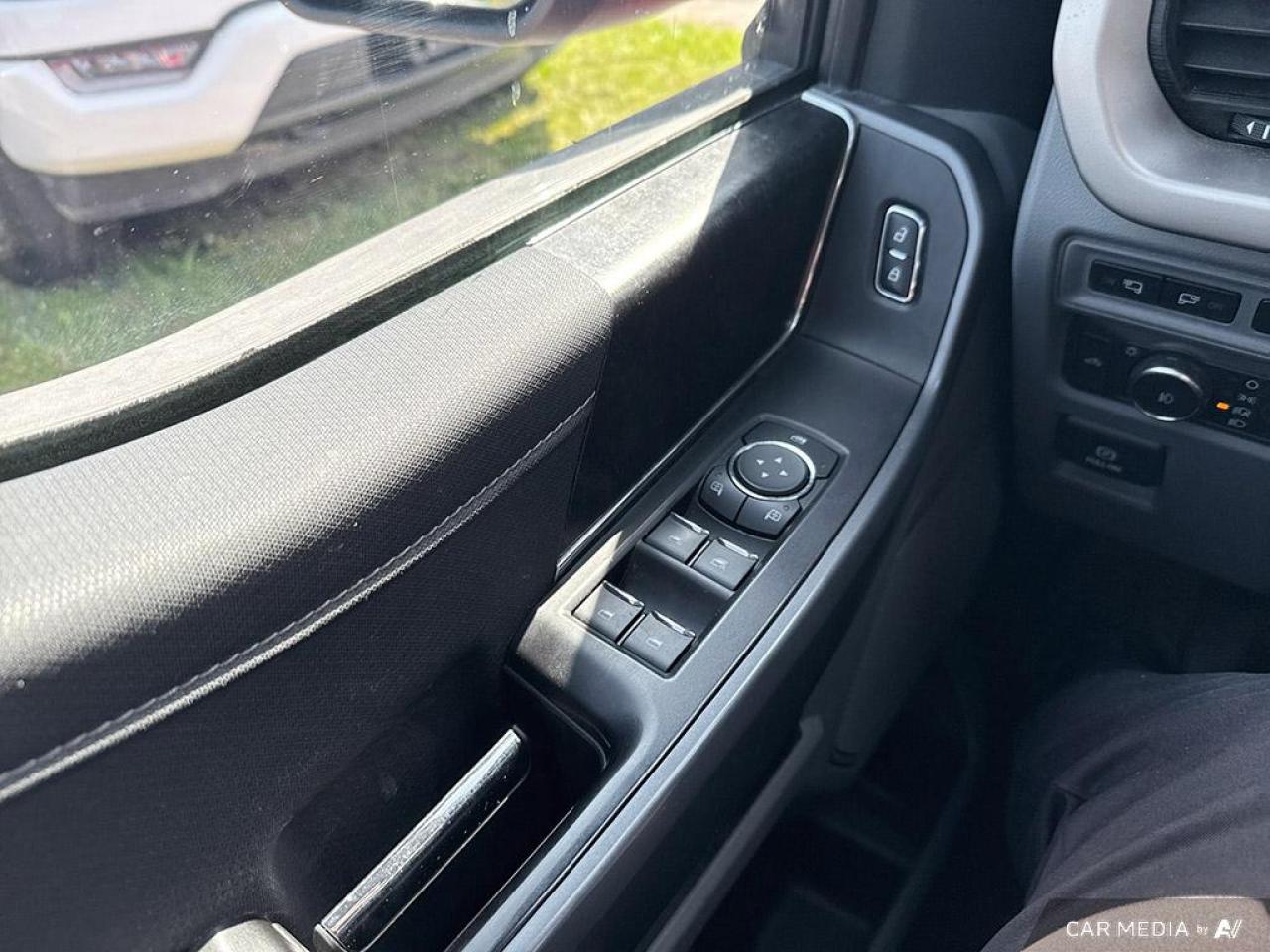 2021 Ford F-150 XLT SPORT / 4WD / CREW CAB / 6.5' BOX / V8 - Photo #13