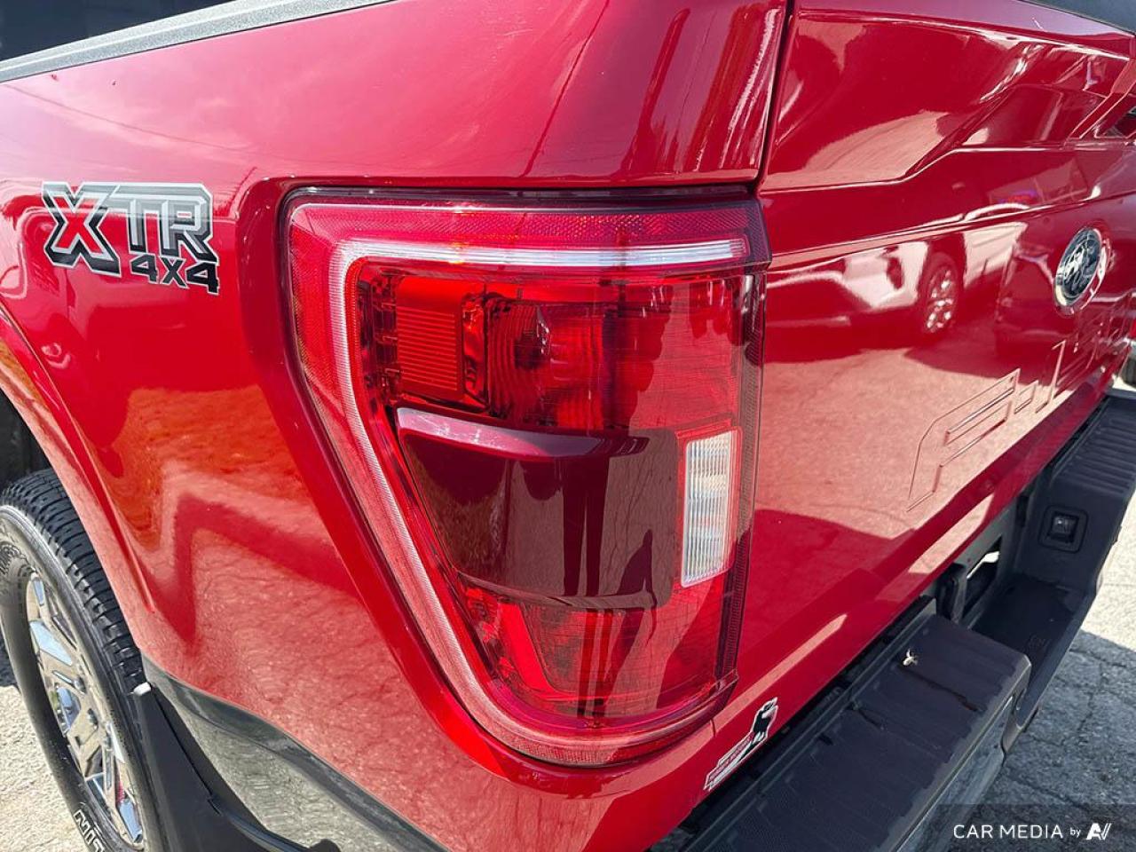 2021 Ford F-150 XLT SPORT / 4WD / CREW CAB / 6.5' BOX / V8 - Photo #8