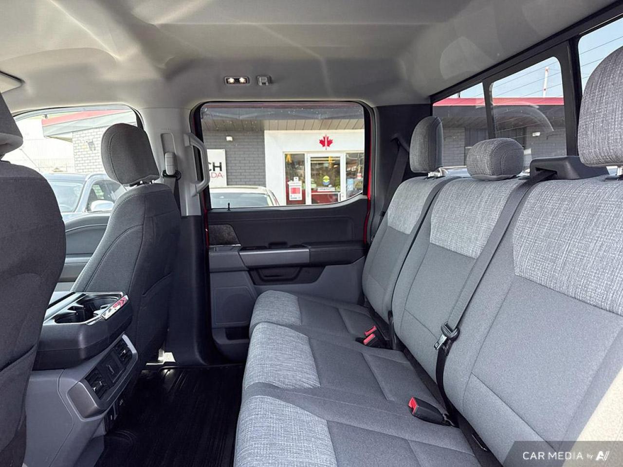 2021 Ford F-150 XLT SPORT / 4WD / CREW CAB / 6.5' BOX / V8 - Photo #11