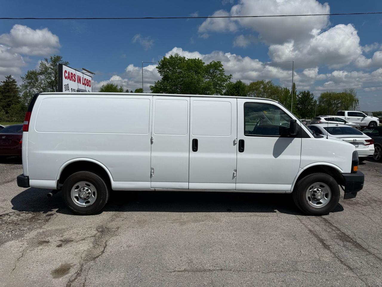 2021 Chevrolet Express Cargo Van 2500 4.3L CERTIFIED Photo2